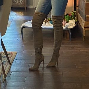 suede forever 21 thigh high stiletto boots never worn